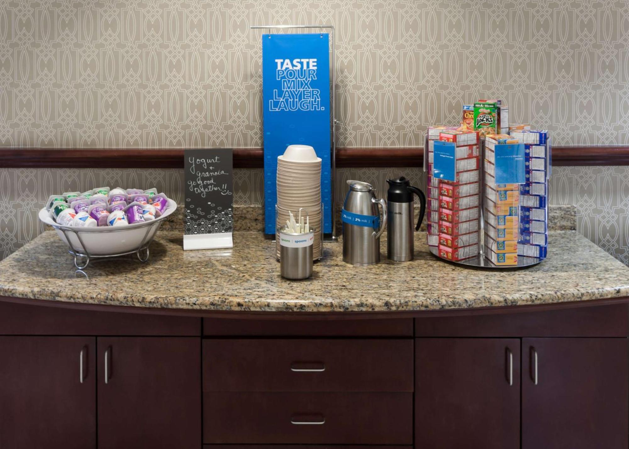 Hampton Inn & Suites Westford-Chelmsford Eksteriør billede